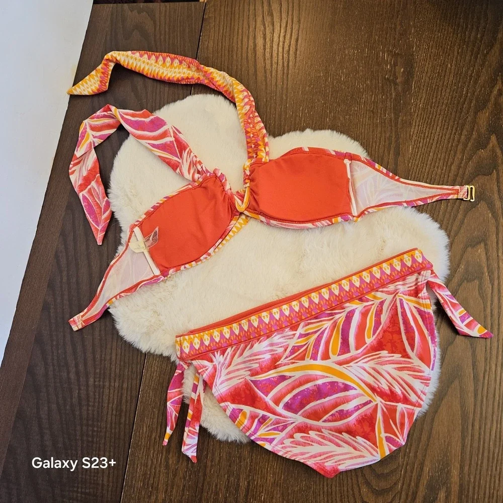 Leilani Bikini Y2K Set L‎ Top 8 Bottom Tropical V-Wire Halter Swimwear 2010 NWOT
